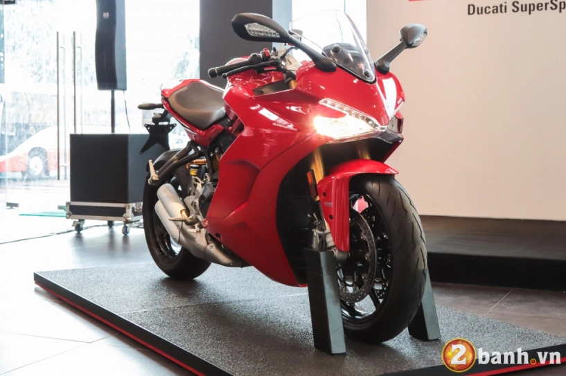 Cận cảnh ducati supersport - mẫu xe mô tô thể thao thành thị vô cùng ấn tượng - 22