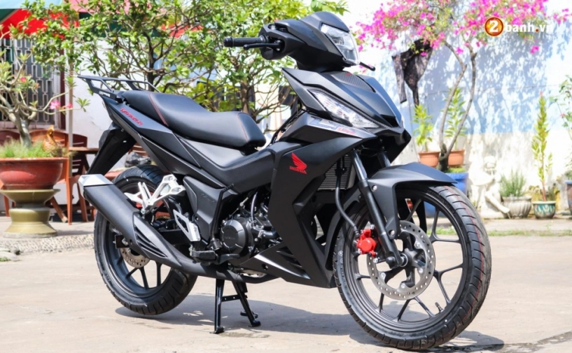 Cận cảnh honda winner 150 2018 phiên bản màu đen mờ cao cấp - 3