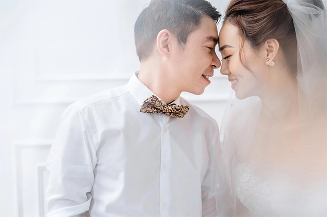 Cận cảnh nhẫn cưới của nsnd công lý và vợ hot girl - 5