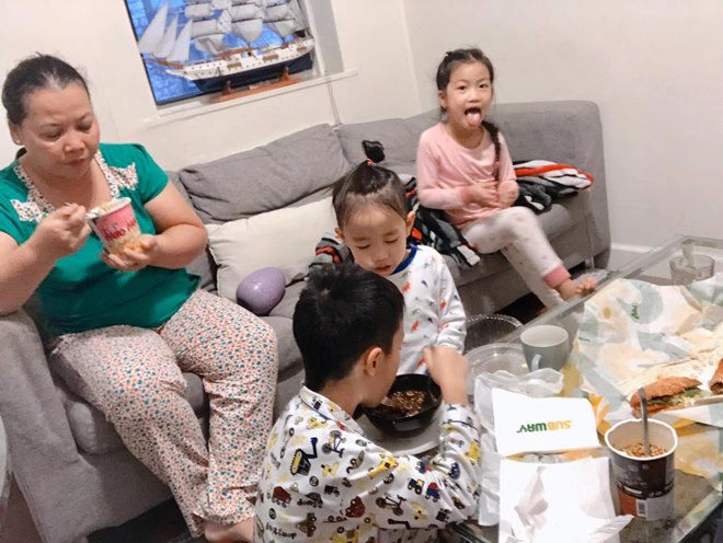 Cảnh chăm 3 đứa trẻ vất vả hộ vân ốc trí rùa của người giúp việc khi đi mỹ hàn - 13