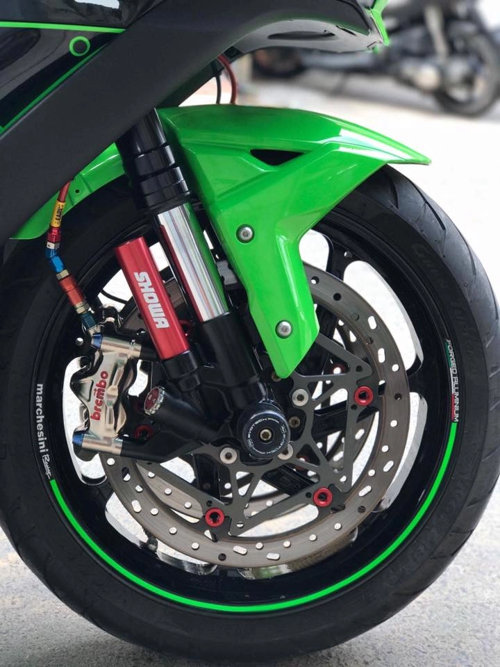 Chiến binh ninja zx-10r độ full bài hàng hiệu từ biker việt - 7