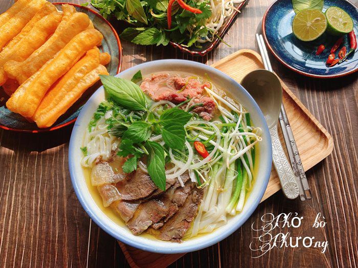 Chiều con mẹ đảm nấu cả 5 lít nước dùng phở tuyệt ngon cho con ăn sáng cả tuần - 8