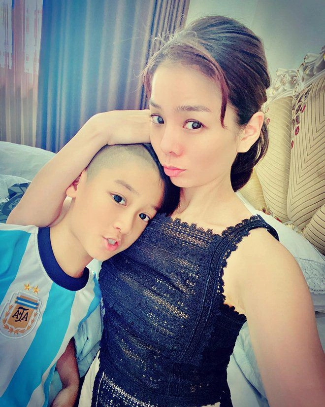 Chồng cũ lệ quyên quen gái xinh 2k2 đời thực làm bố đơn thân có con trai sinh năm 2011 - 6