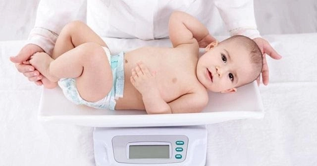 Chuyên gia mách mẹ nhận biết dấu hiệu suy dinh dưỡng ở trẻ - 1