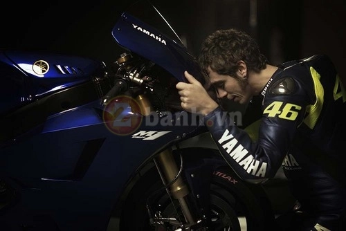 clip valentino rossi và yamaha m1 mối tình 13 năm gây xúc động - 1