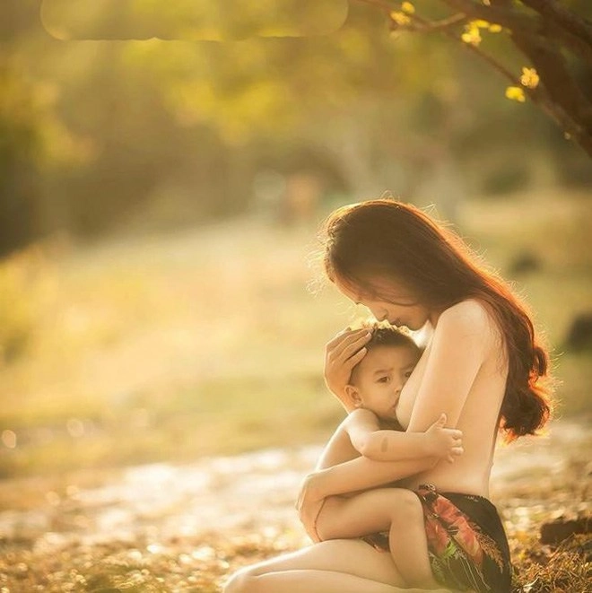 Cô gái nha trang bán nude cho con bú 5 năm trước giờ 3 con bầu ngực vẫn tràn trề - 2