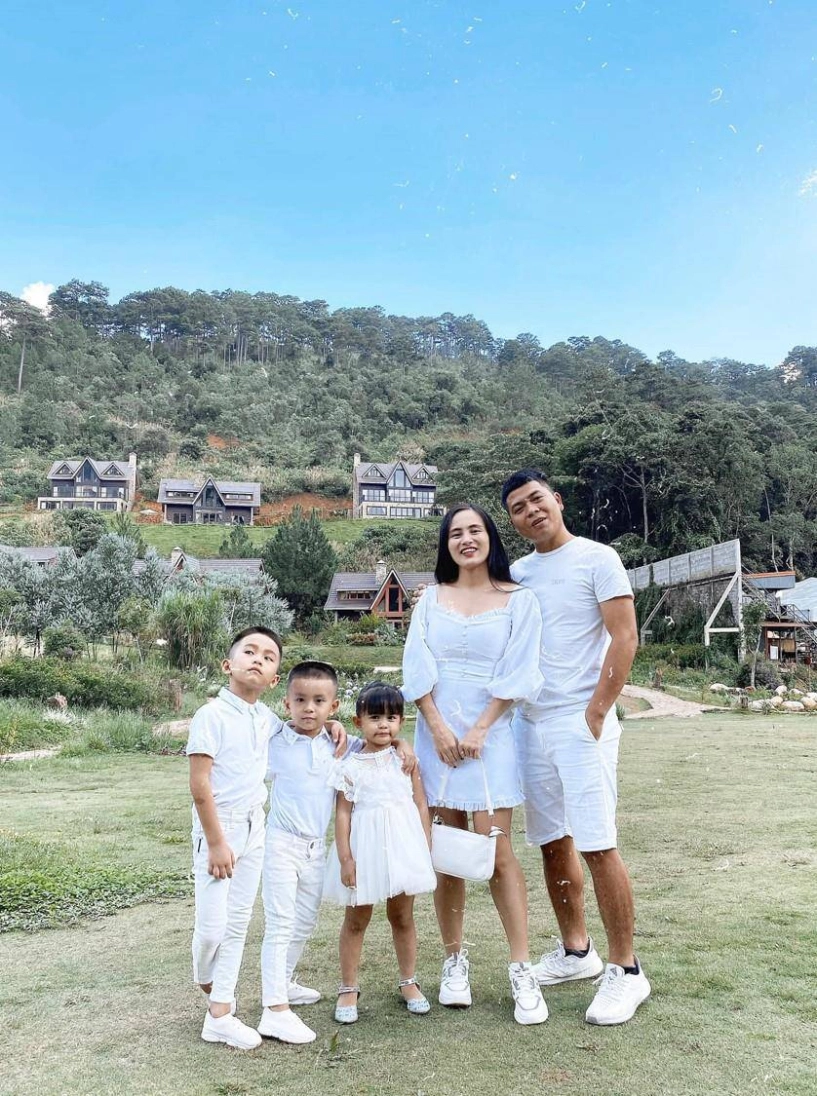 Cô gái nha trang bán nude cho con bú 5 năm trước giờ 3 con bầu ngực vẫn tràn trề - 12