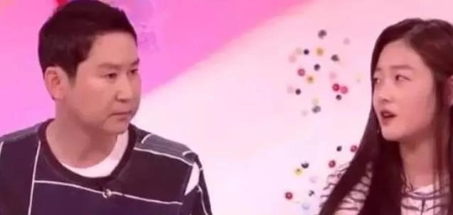 Con gái 17 tuổi lên truyền hình kể đang tắm bố thường xuyên xông vào và phản ứng của mẹ - 2