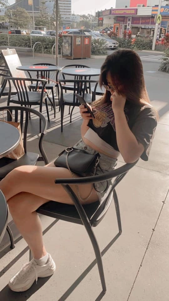 Con gái mc bạn muốn hẹn hò xin mẹ mua giày hiệu đoạn chat lộ con người thật - 5