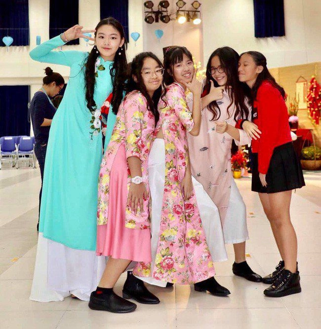 Con gai quyên linh đươc khen xinh trên mxh anh măt môc ngoai đơi như hoa hậu - 11