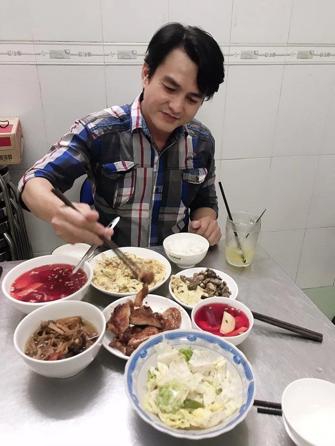 Cưới trong im lặng cậu ba tiếng sét trong mưa mãn nguyện với cơm nhà bình dân vợ nấu - 3