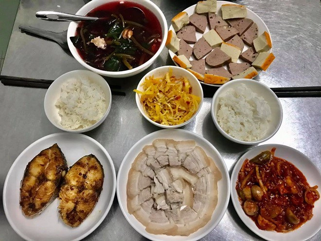 Cưới trong im lặng cậu ba tiếng sét trong mưa mãn nguyện với cơm nhà bình dân vợ nấu - 6