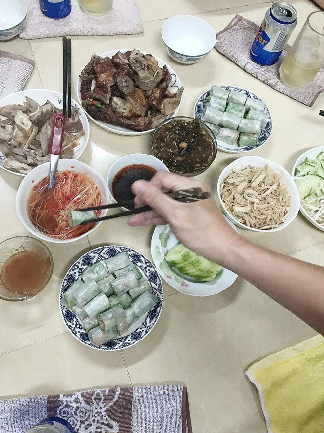 Cưới trong im lặng cậu ba tiếng sét trong mưa mãn nguyện với cơm nhà bình dân vợ nấu - 15