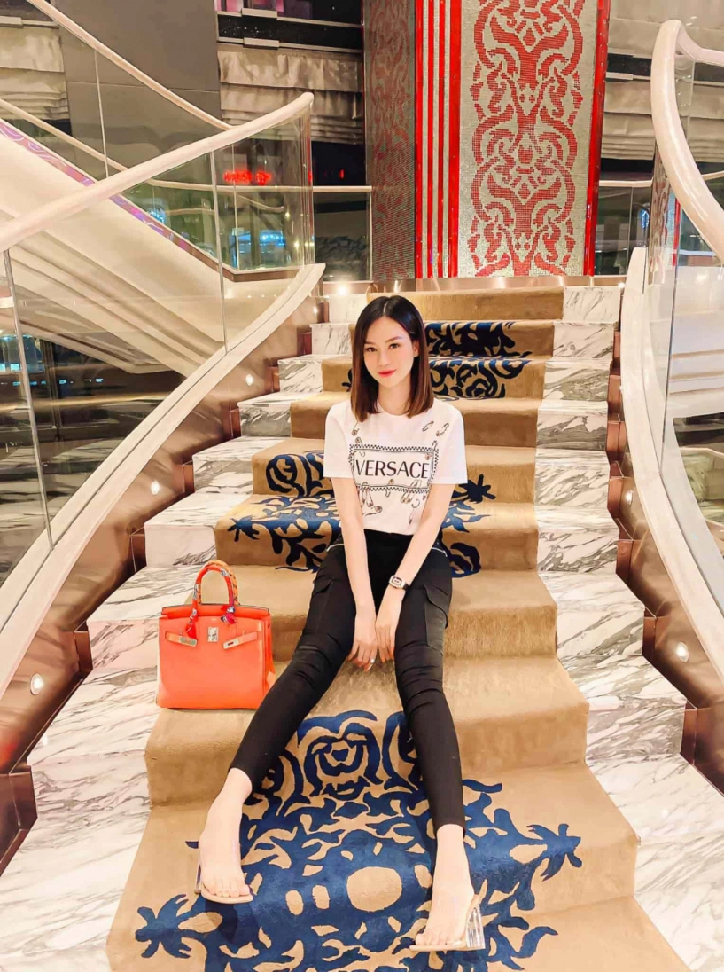 Cựu người mẫu việt lấy con tỷ phú sống ở mỹ giờ ra đườngmỗi ngày xách 1 chiếc túi hiệu - 15