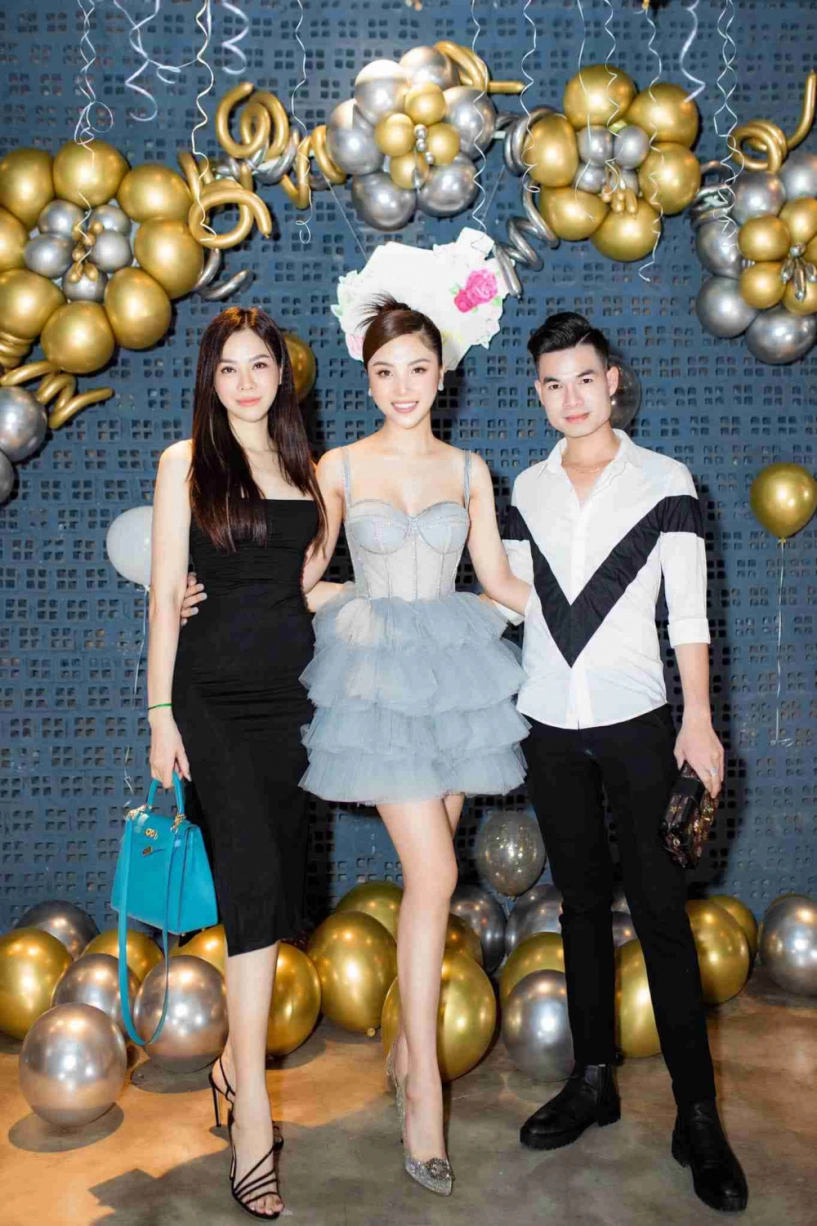 Cựu người mẫu việt lấy con tỷ phú sống ở mỹ giờ ra đườngmỗi ngày xách 1 chiếc túi hiệu - 17
