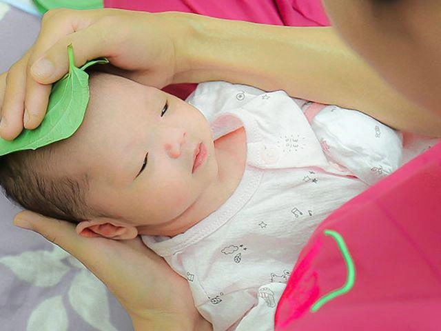 Đắp lá trầu không cho trẻ sơ sinh có tác dụng gì - 4