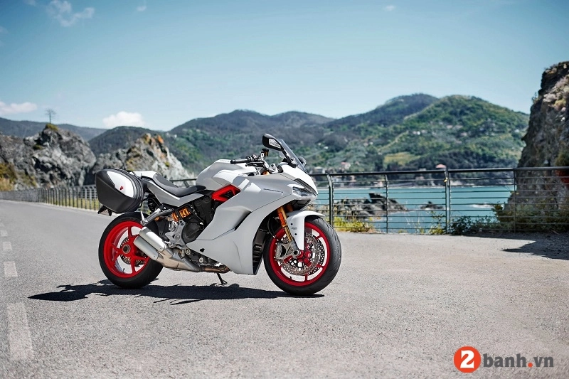 Đập thùng ducati supersport s màu trắng đầu tiên tại việt nam - 2