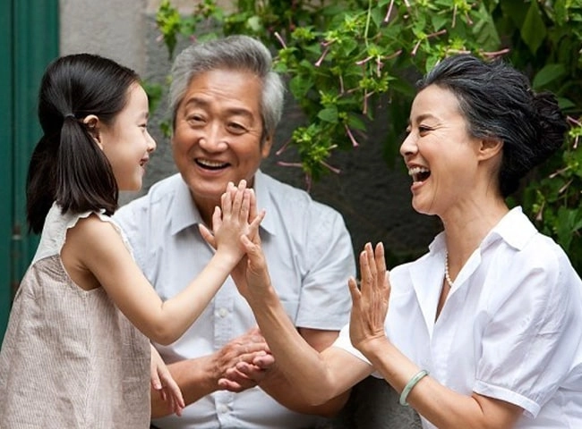 Đầu năm gửi con cho bà nuôi gần tết về đón người mẹ nhận không ra - 1