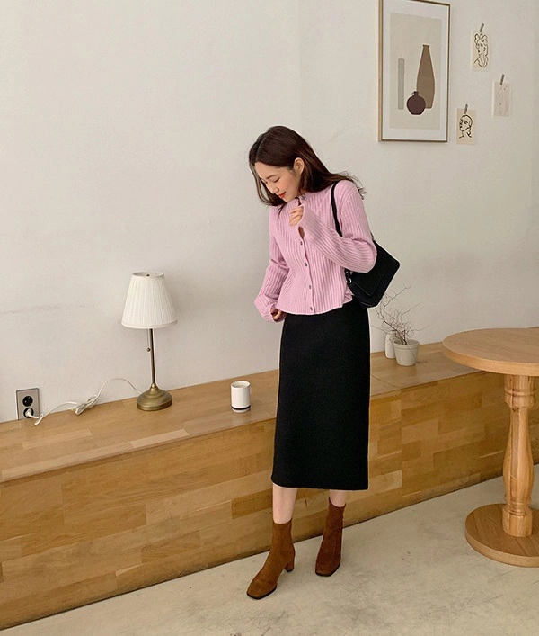 Diện chân váy đi làm mùa lạnh nàng cứ phối đồ như thế này là đủ đẹp ngất ngây - 5