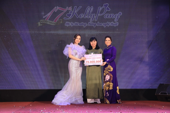 Đinh ngọc diệp đồng hành cùng kelly pang chia sẻ yêu thương - 1
