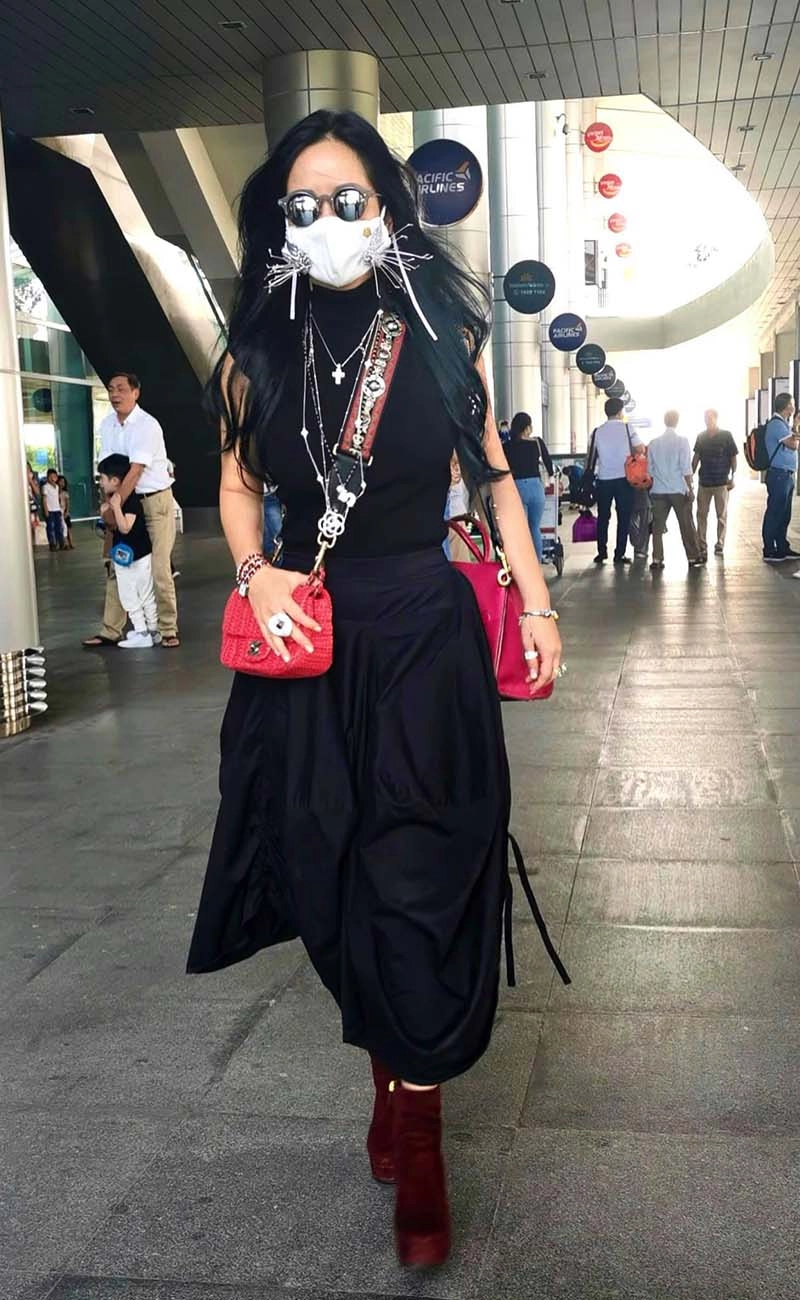 Diva lão làng đối đầu hoa hậu không tuổi u50 bất phân thắng bại với style tắc kè bông - 11