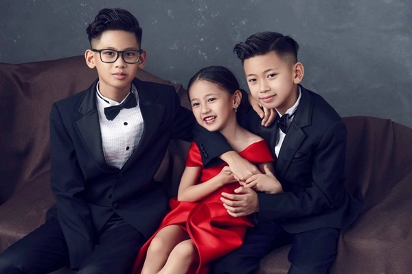Đọ dáng hoa hậu đăng quang năm 16 tuổi cháu gái cựu thứ trưởng được dự đoán soán ngôi - 12