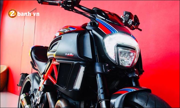 Ducati diavel bản độ tối tân mang tên red carbon facelift - 1
