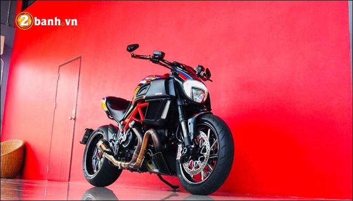 Ducati diavel bản độ tối tân mang tên red carbon facelift - 3