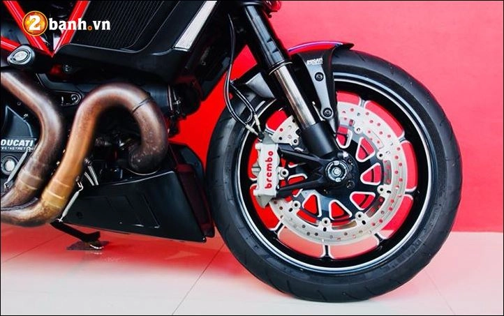 Ducati diavel bản độ tối tân mang tên red carbon facelift - 7