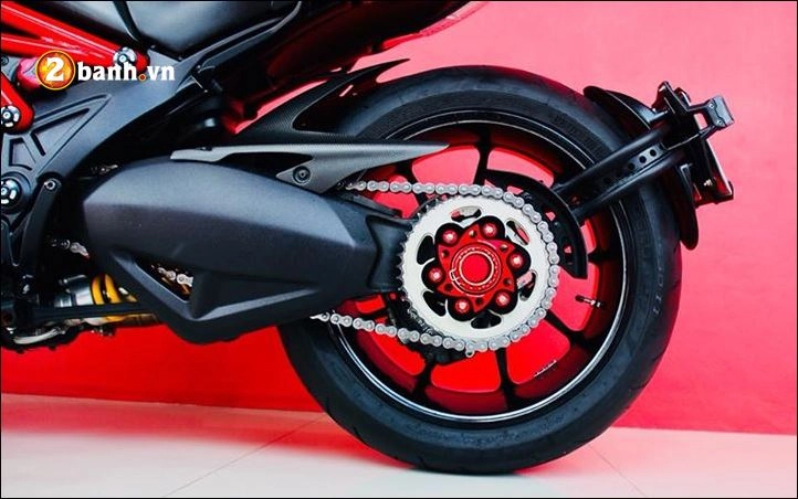 Ducati diavel bản độ tối tân mang tên red carbon facelift - 12