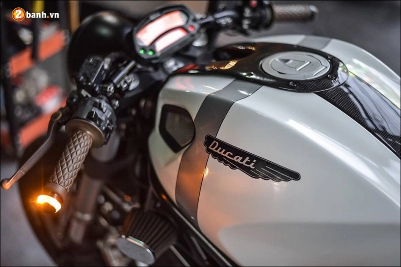 Ducati monster 696 độ đẹp mắt qua vẻ đẹp hoài cổ cafe racer - 3
