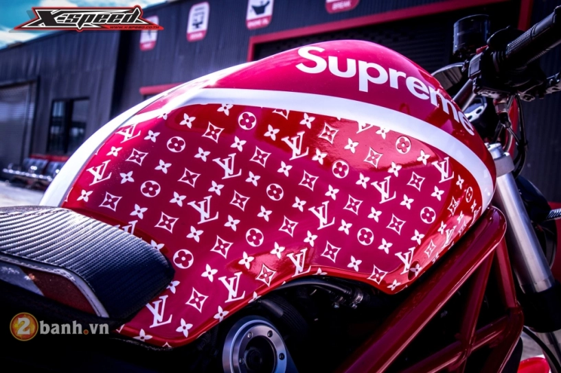Ducati monster 795 với vẻ ngoài đầy xa xỉ và thời trang mang phong cách supreme - 4