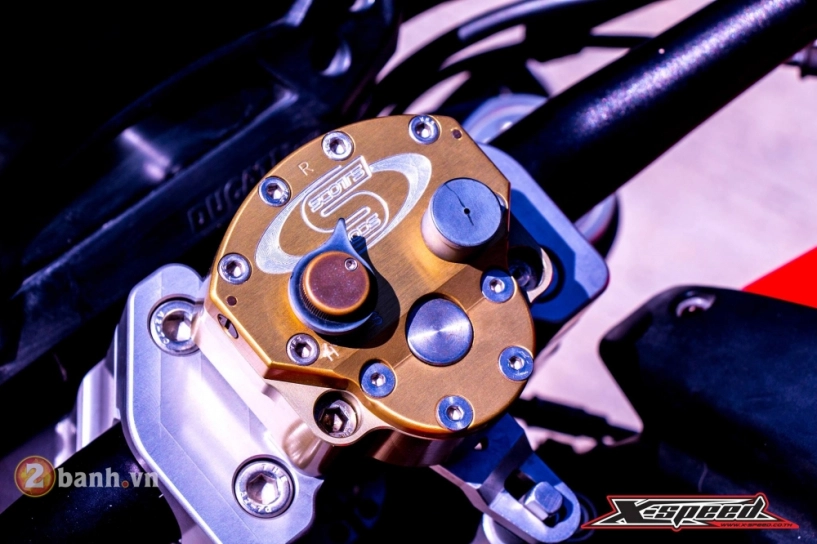 Ducati monster 795 với vẻ ngoài đầy xa xỉ và thời trang mang phong cách supreme - 5