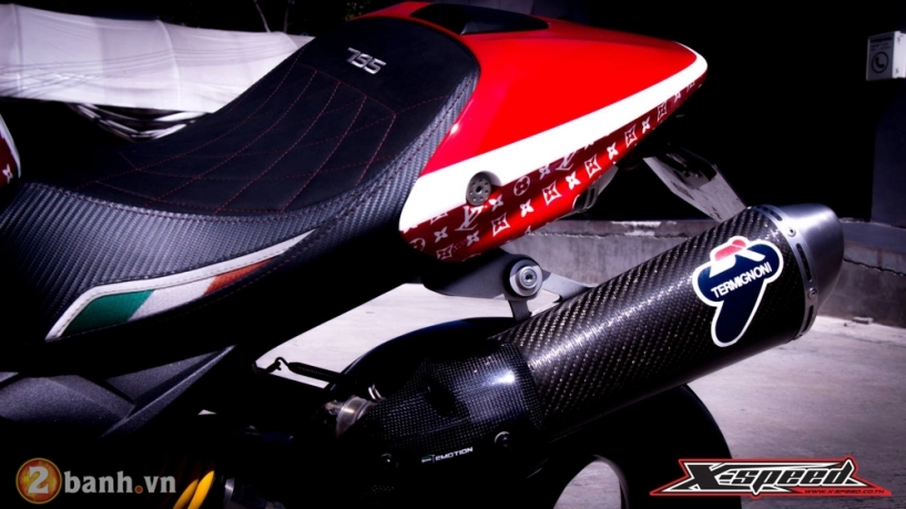 Ducati monster 795 với vẻ ngoài đầy xa xỉ và thời trang mang phong cách supreme - 9