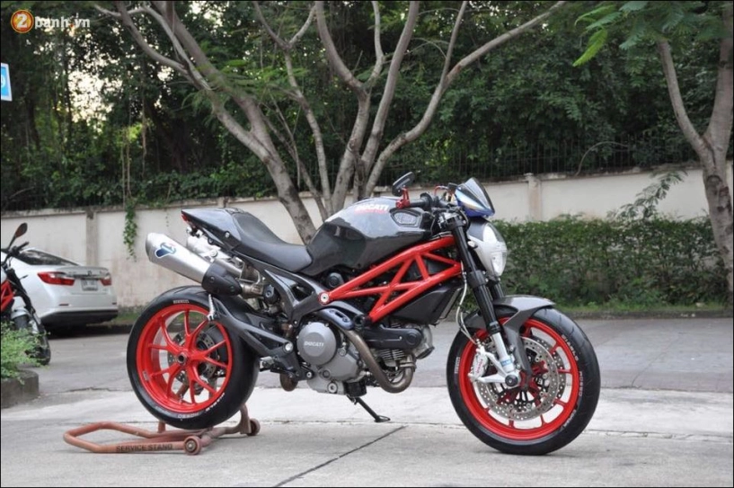 Ducati monster 796 bản nâng cấp đầy tinh tế từ quái vật một giò ducati - 2