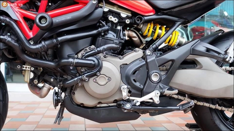 Ducati monster 821 đánh thức vẻ đẹp ngủ quên từ dòng họ monster - 14