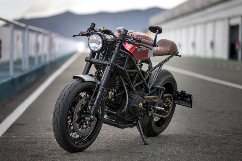 Ducati monster đẹp hút hồn trong bản độ cafe racer - 1