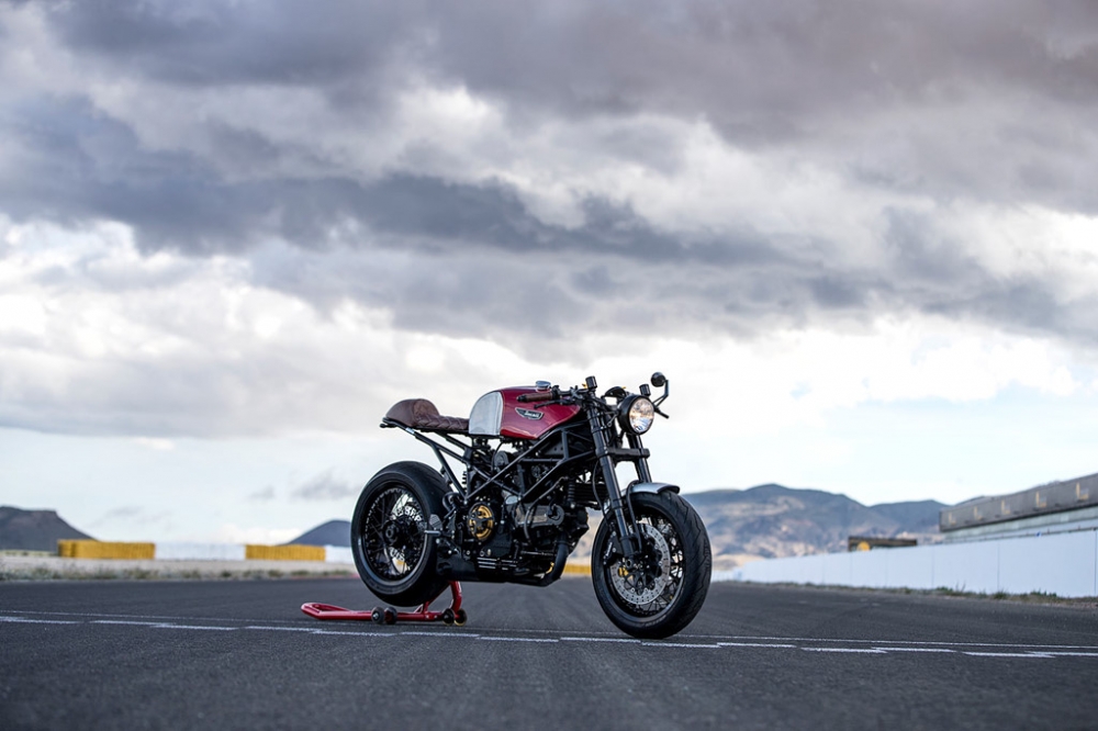 Ducati monster đẹp hút hồn trong bản độ cafe racer - 2