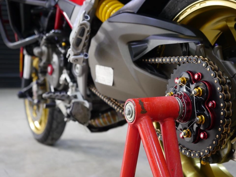 Ducati multistrada 1200 thổi hồn qua thân hình cơ bắp lực lưỡng - 8