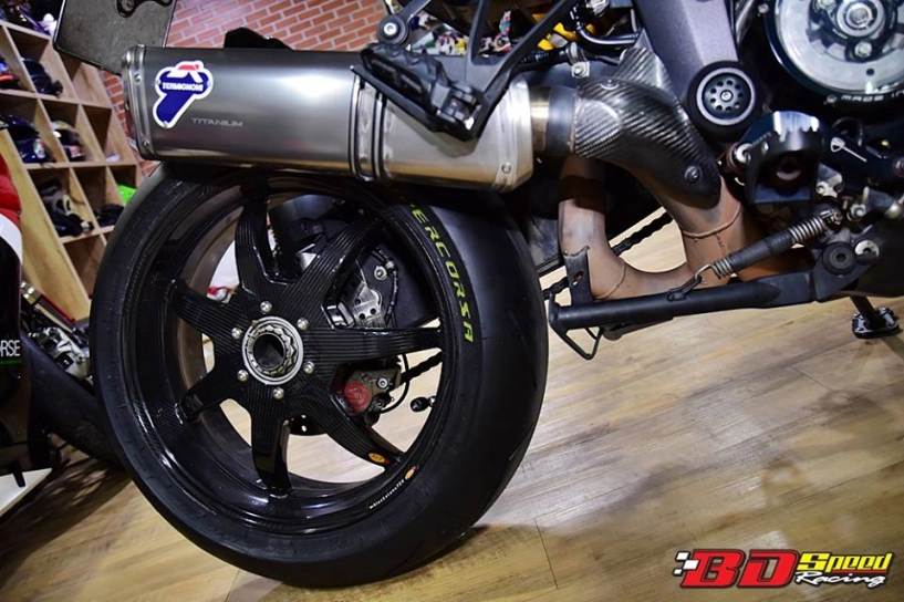Ducati multistrada gã khổng lồ bất trị từ công nghệ carbon fiber - 11