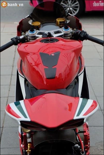 Ducati panigale 1199s vẻ đẹp sâu sắc đến từ bàn tay khéo léo của ý - 5
