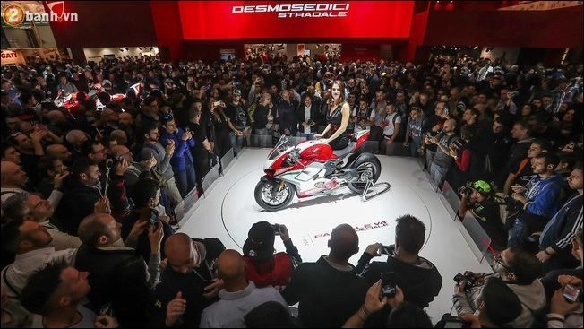 Ducati panigale v4 được bầu chọn là mẫu xe đẹp nhất tại sự kiện eicma 2017 - 2