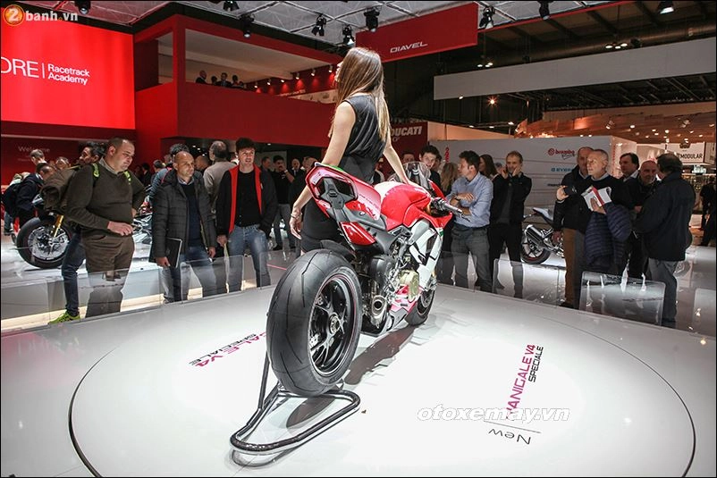 Ducati panigale v4 được bầu chọn là mẫu xe đẹp nhất tại sự kiện eicma 2017 - 6