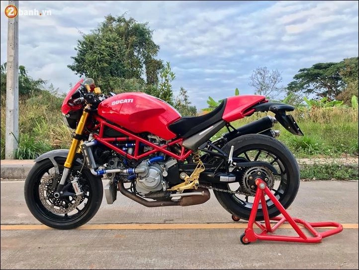 Ducati s4r quái vật cổ đại hồi sinh không tưởng - 1