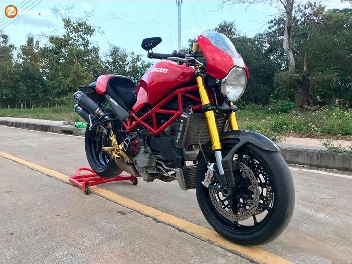 Ducati s4r quái vật cổ đại hồi sinh không tưởng - 2