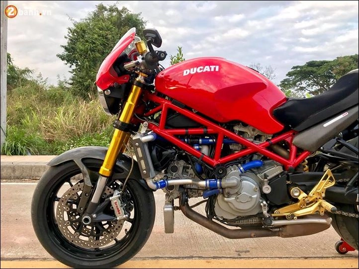 Ducati s4r quái vật cổ đại hồi sinh không tưởng - 14