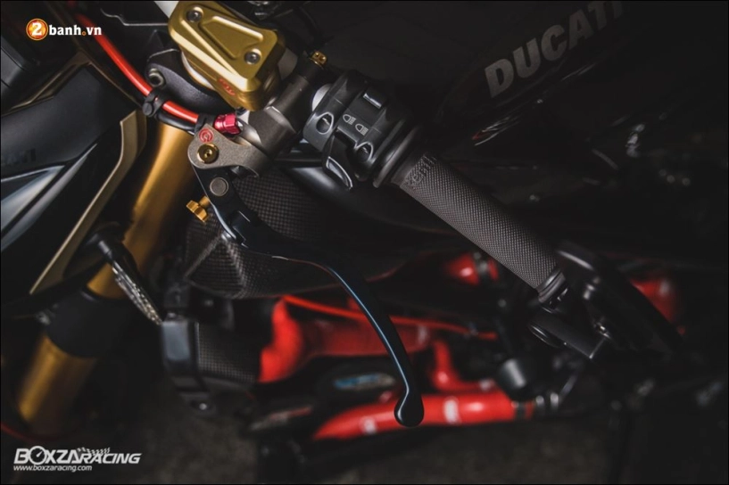 Ducati streetfighter hiện thân của một nakedbike thực thụ trong tầng hầm u tối - 7
