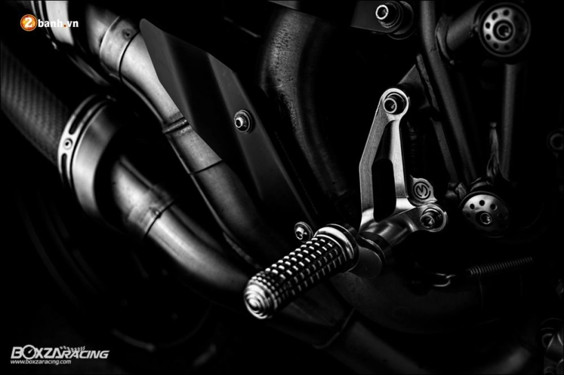 Ducati streetfighter hiện thân của một nakedbike thực thụ trong tầng hầm u tối - 15