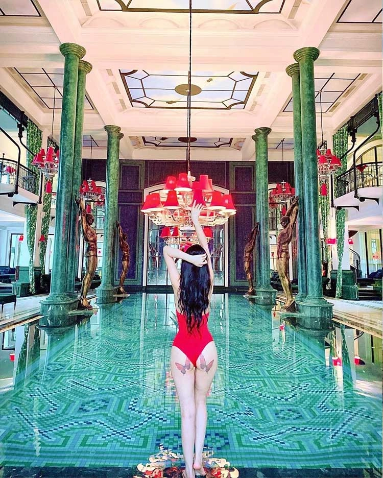Đụng bikini khoét hông cao chót vót với ngọc trinh gái xinh dậy sóng với hình xăm ở vòng ba - 8
