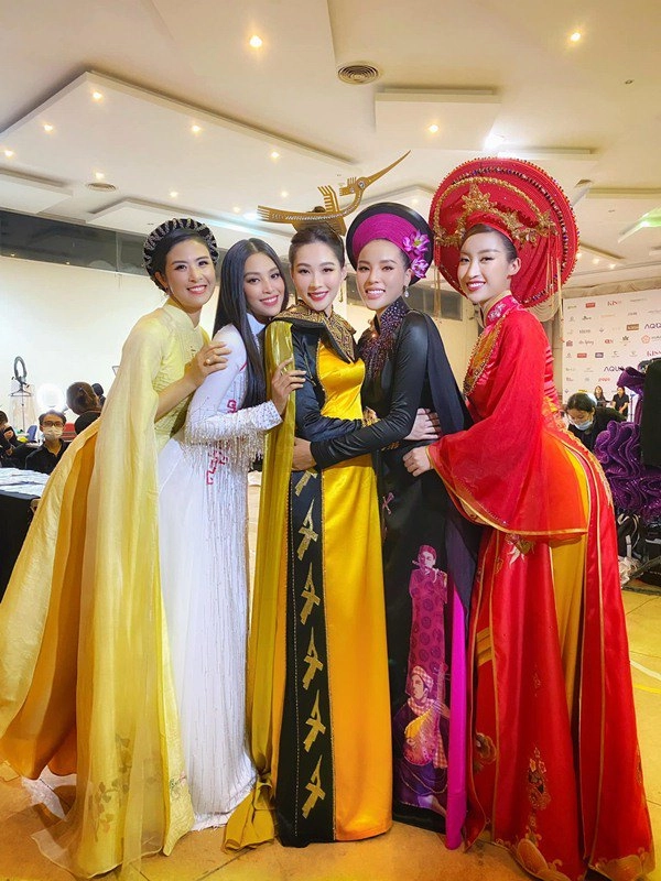 đứng hình trước hội hoa-á hậu đẹp nhất showbiz tối mặc đồ thú sáng cởi nhẹ diện bikini bốc lửa - 12